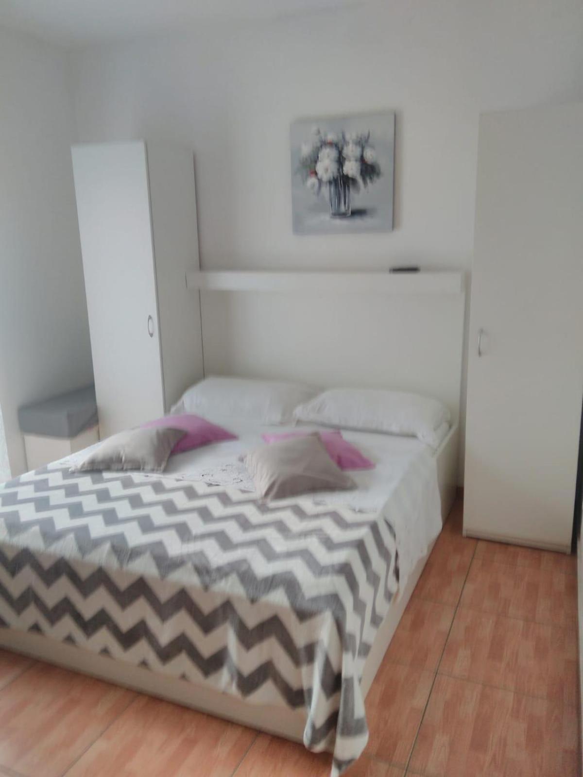Apartments By The Sea Drvenik Donja Vala, Makarska - 6701 Ruang foto